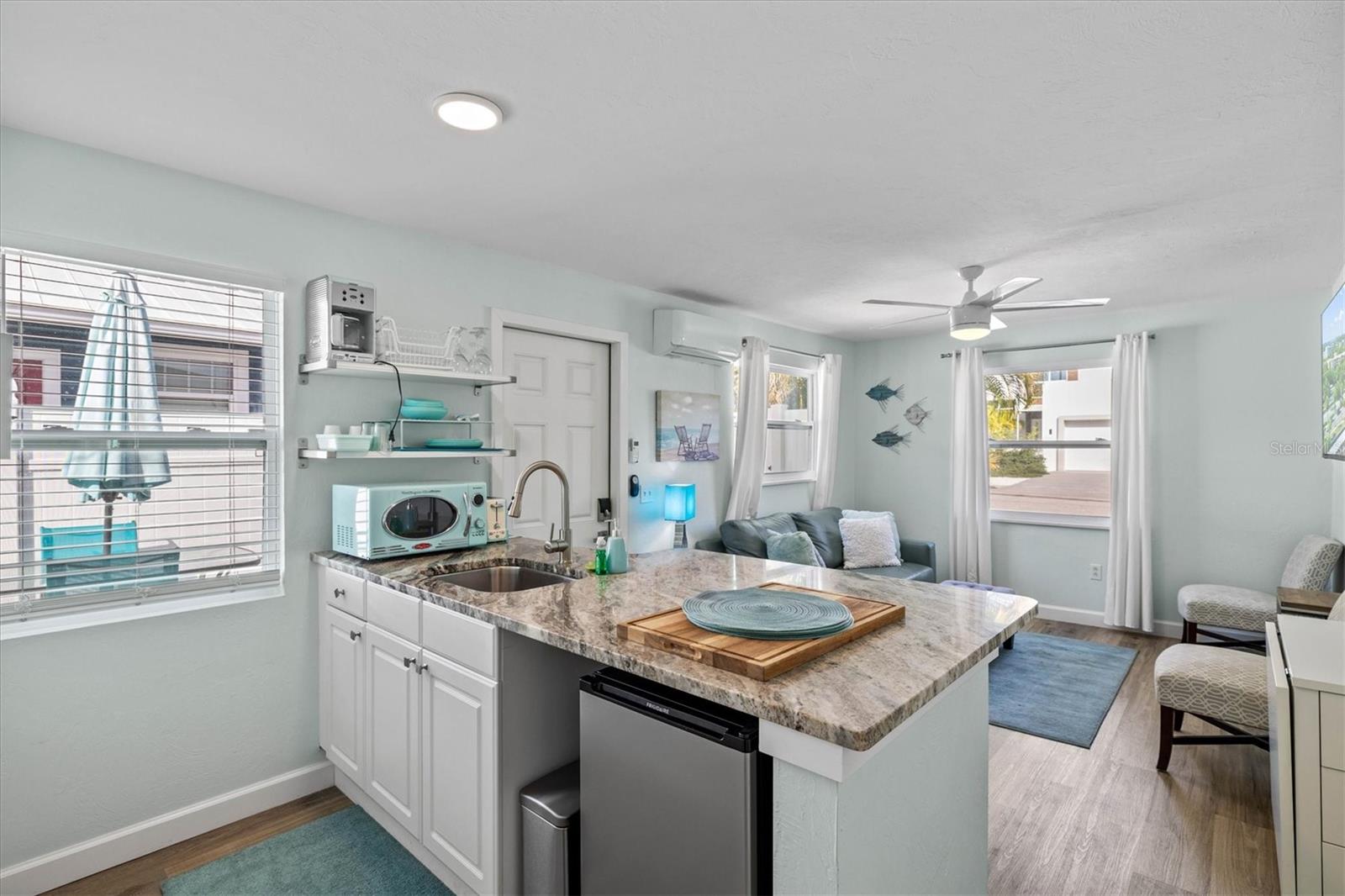 Image 3 of 52 For 2084 Grove Street B