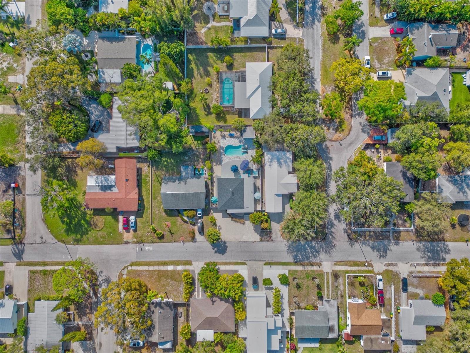 Image 30 of 52 For 2084 Grove Street B