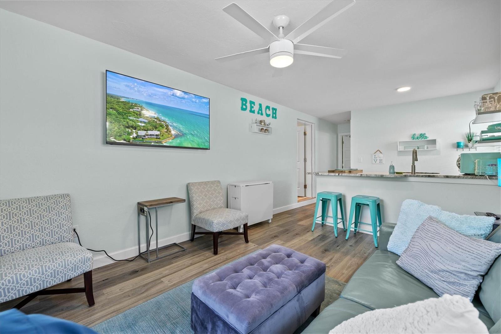 Image 5 of 52 For 2084 Grove Street B