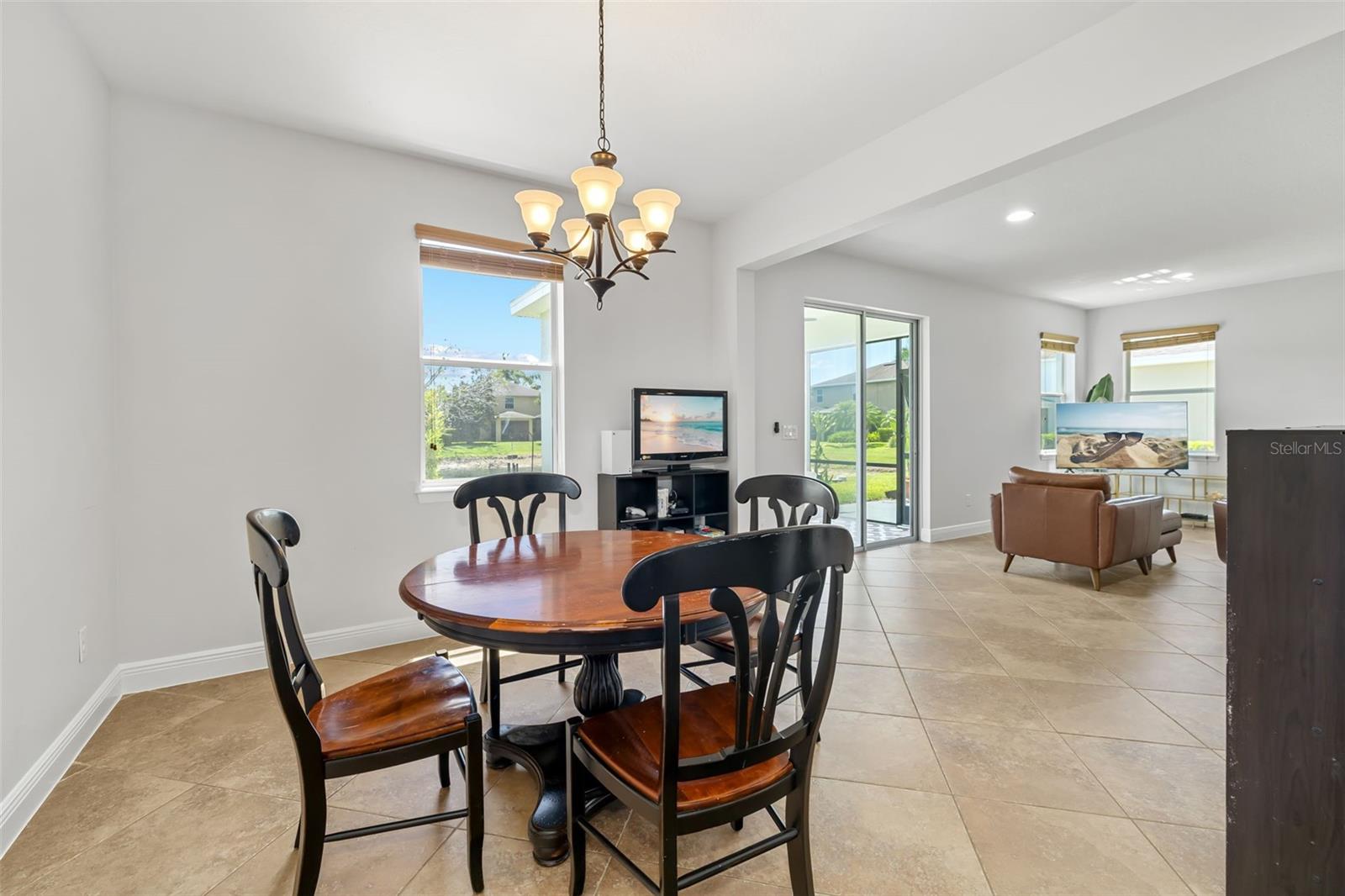 Image 20 of 71 For 5347 Mang Place