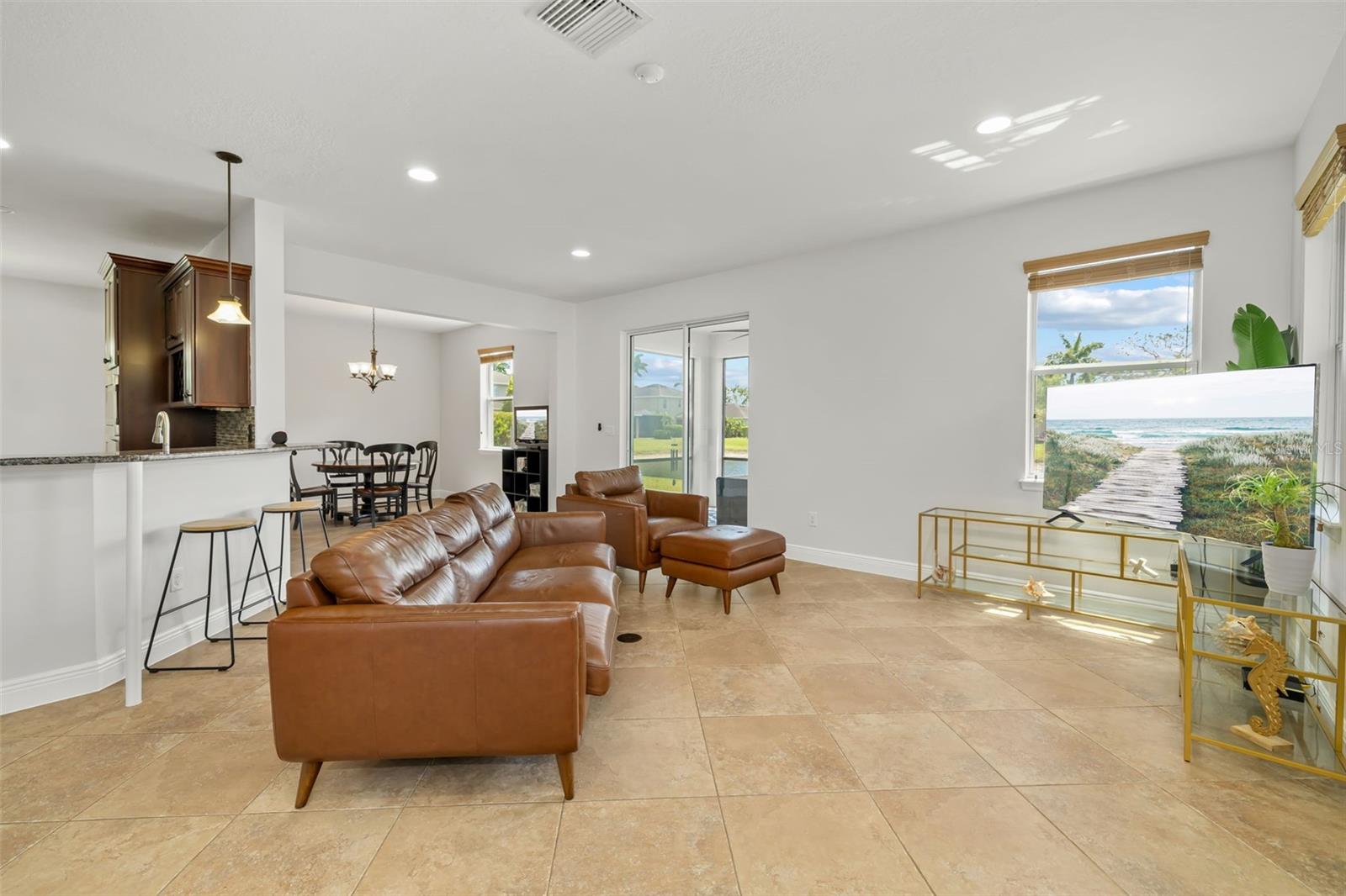 Image 8 of 71 For 5347 Mang Place