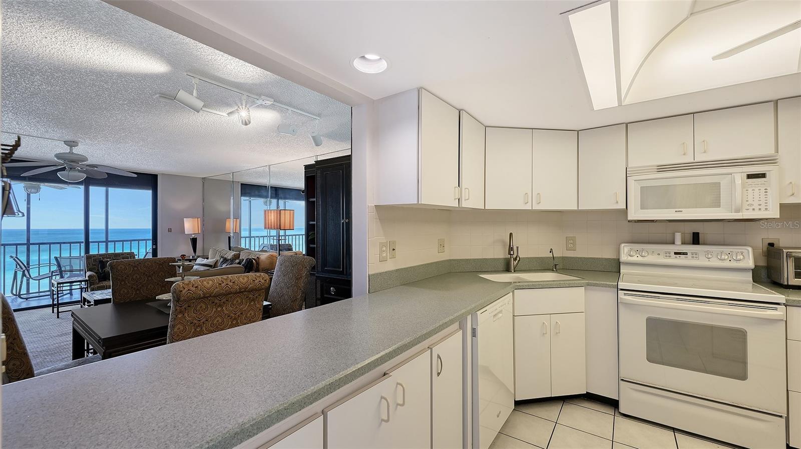 Image 14 of 58 For 2045 Gulf Of Mexico Drive M1-511