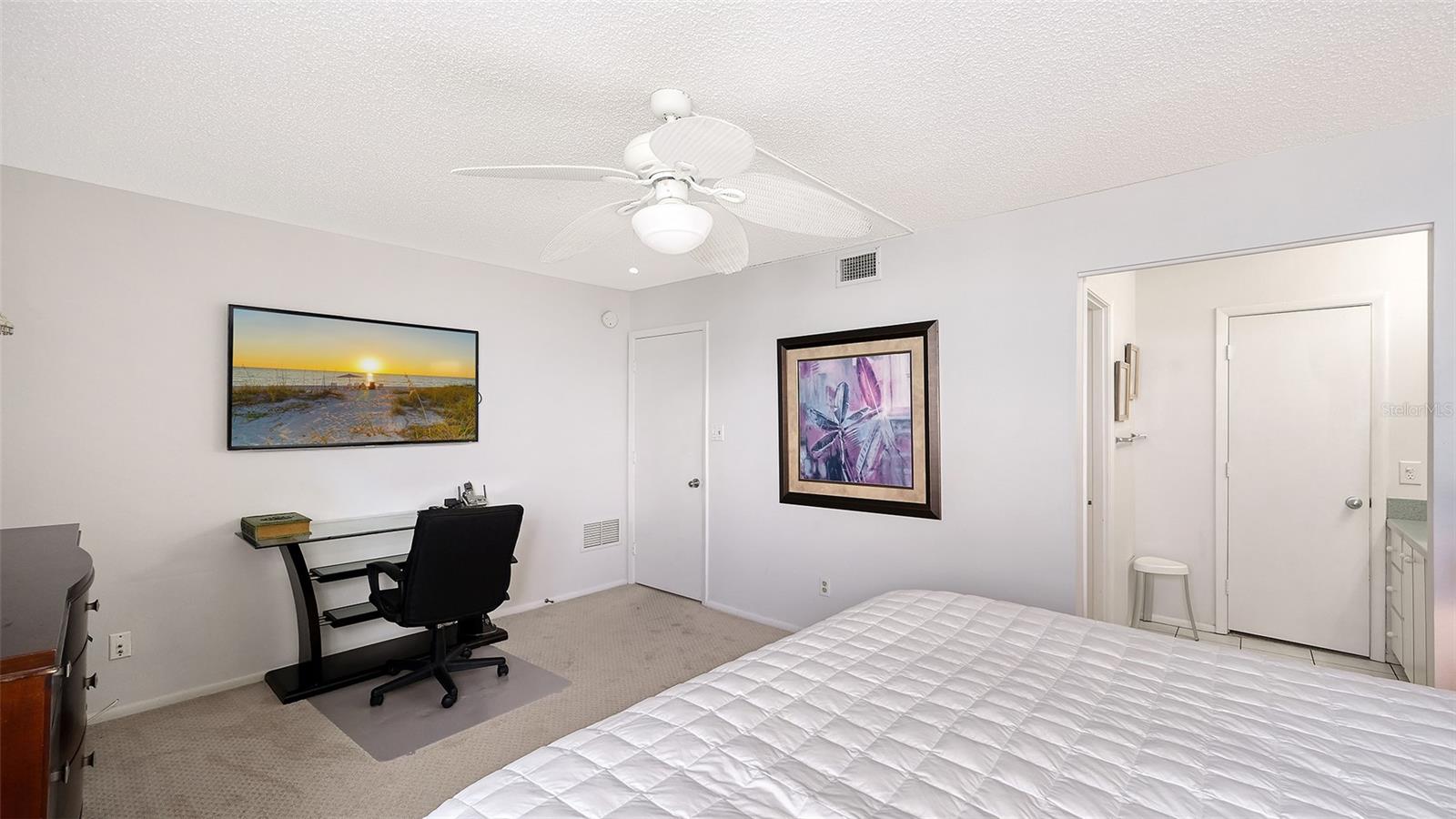 Image 19 of 58 For 2045 Gulf Of Mexico Drive M1-511