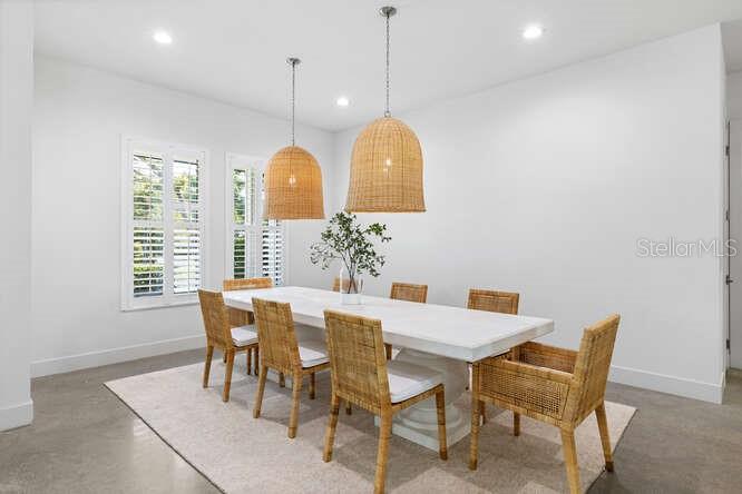 Listing photo id 9 for 4650 10th Street