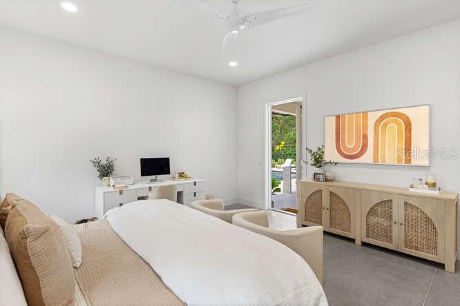 Listing photo id 11 for 4650 10th Street