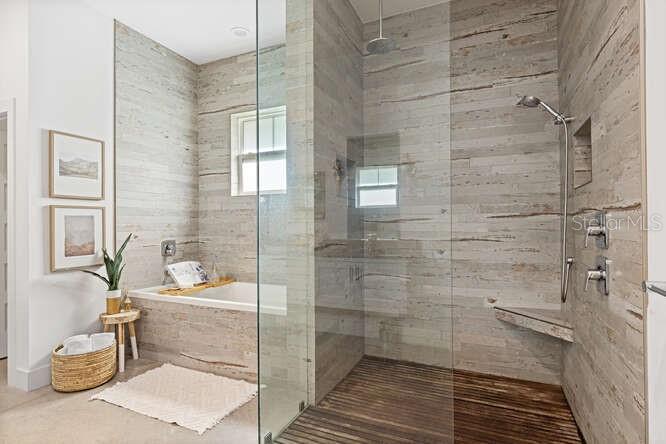 Listing photo id 14 for 4650 10th Street