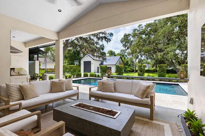 Listing photo id 25 for 4650 10th Street