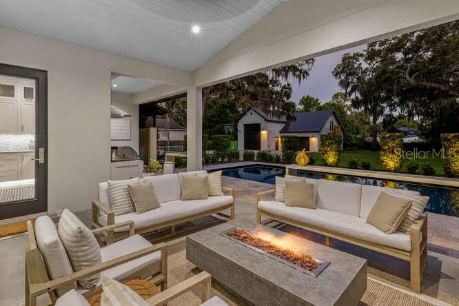 Listing photo id 39 for 4650 10th Street