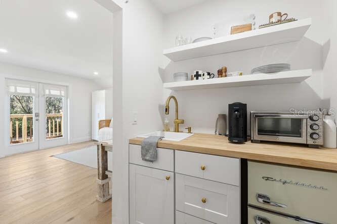 Listing photo id 50 for 4650 10th Street