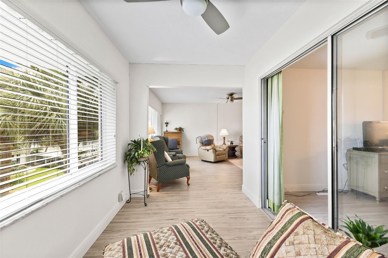 Image 18 of 40 For 100 Bluff View Drive 207b