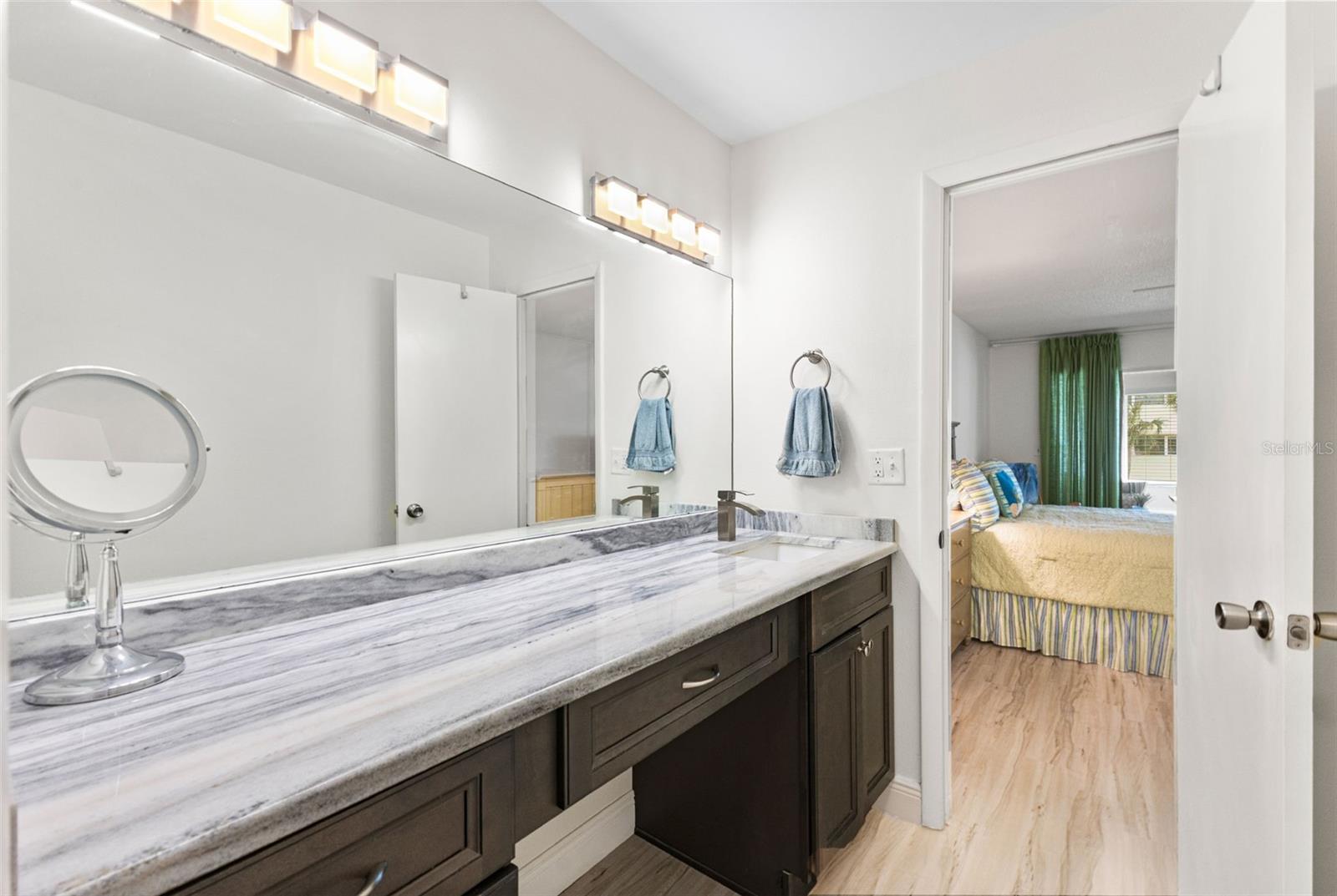 Image 22 of 40 For 100 Bluff View Drive 207b