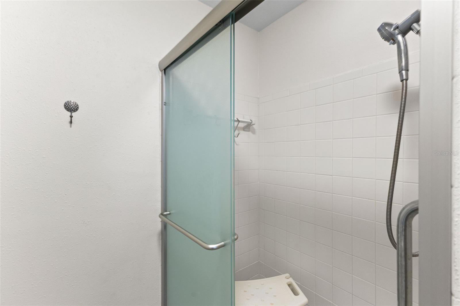 Image 23 of 40 For 100 Bluff View Drive 207b