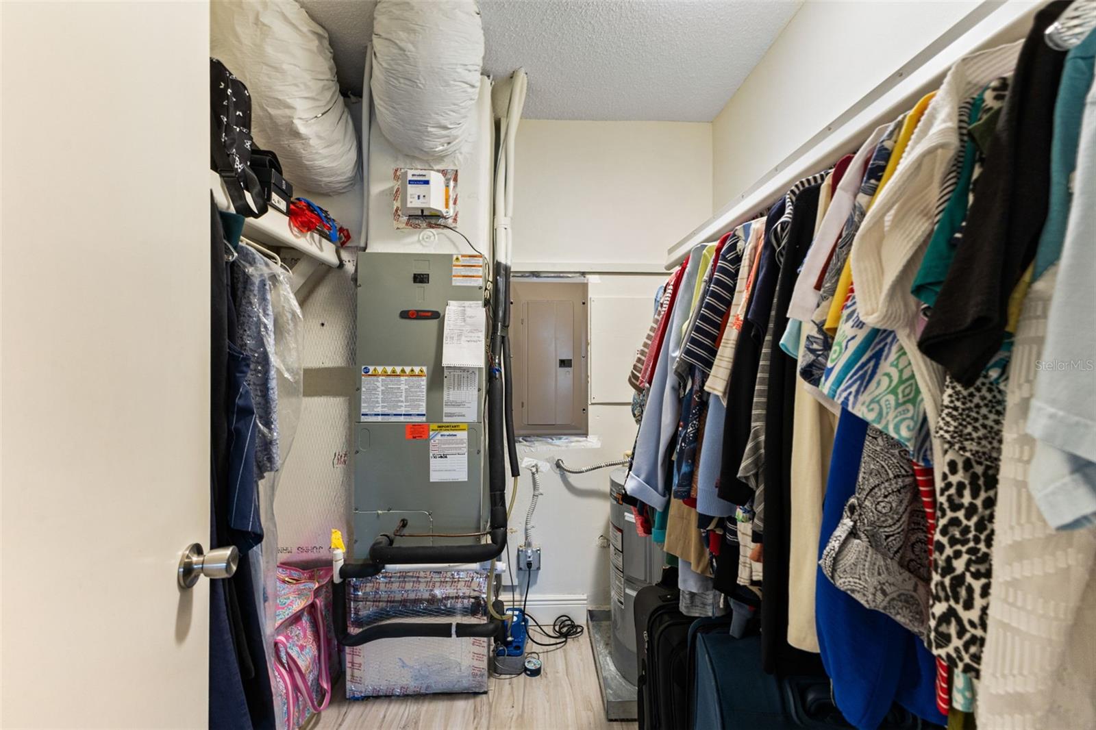 Image 25 of 40 For 100 Bluff View Drive 207b