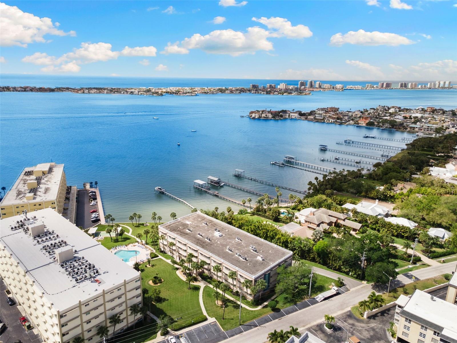 Image 35 of 40 For 100 Bluff View Drive 207b