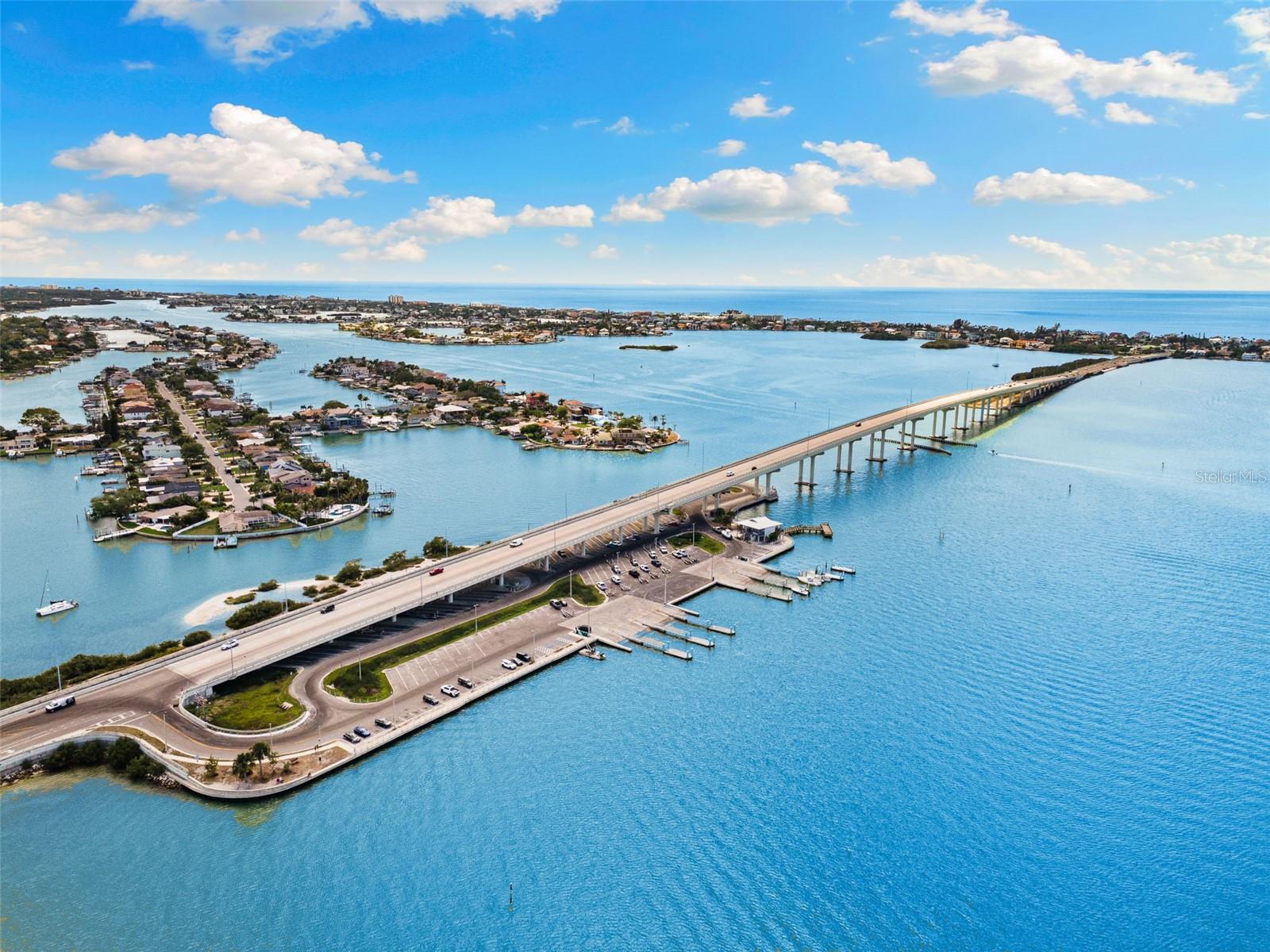 Image 38 of 40 For 100 Bluff View Drive 207b