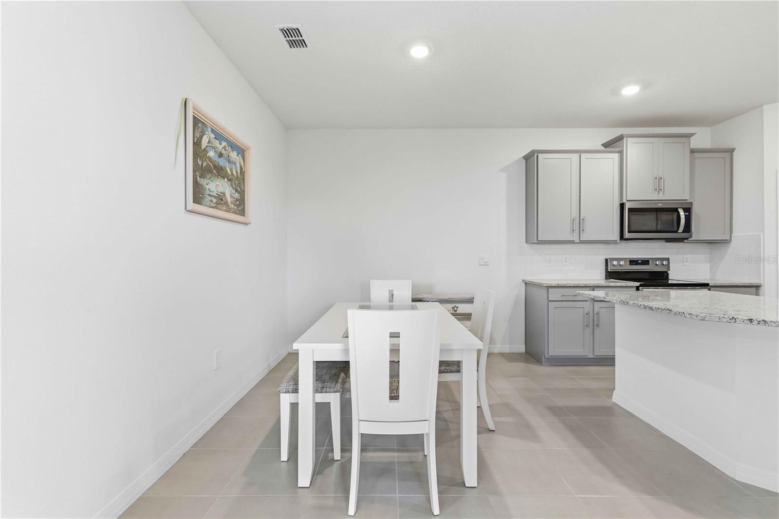 Image 16 of 82 For 17817 Pastureland Avenue