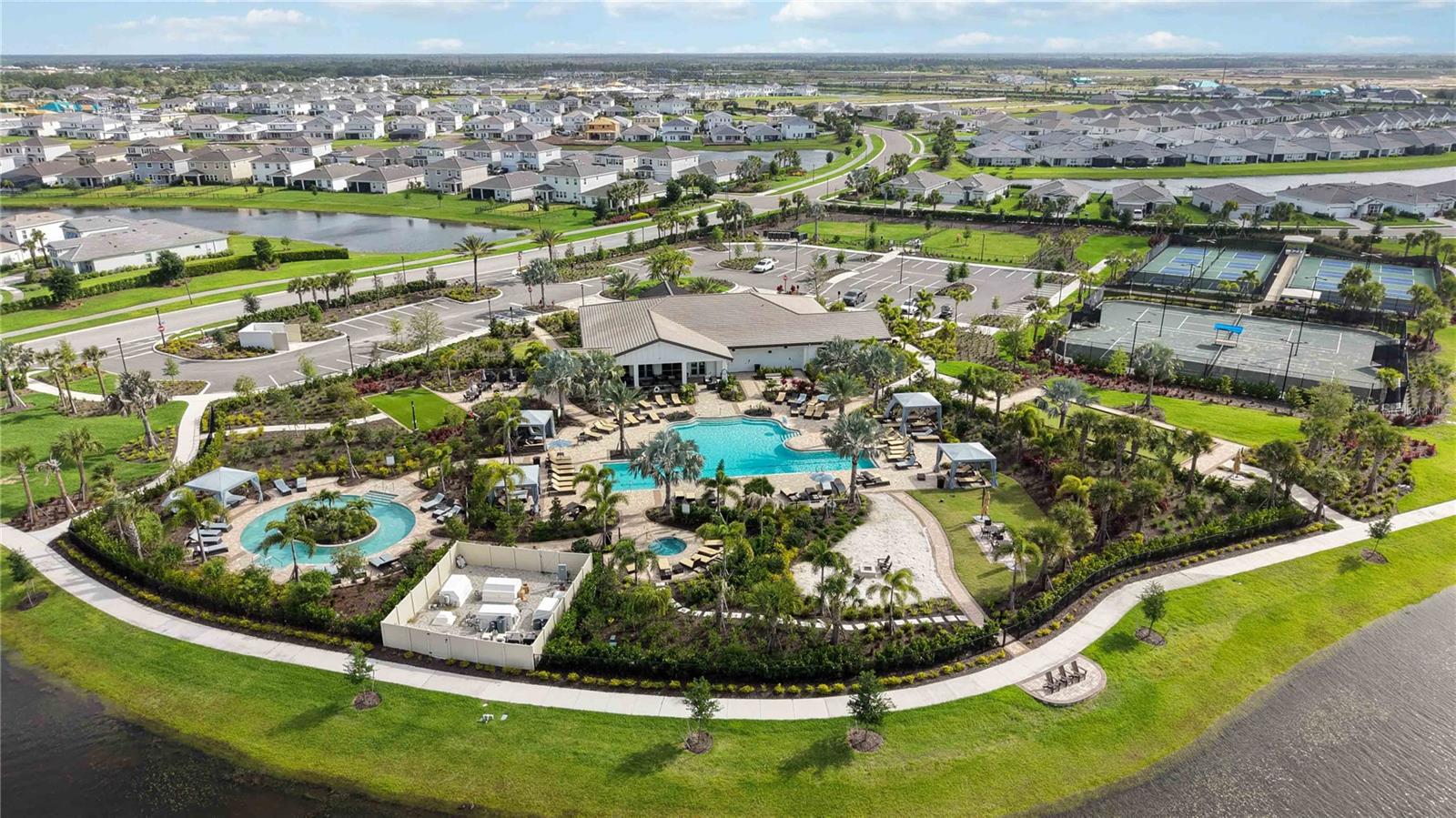 Image 34 of 82 For 17817 Pastureland Avenue