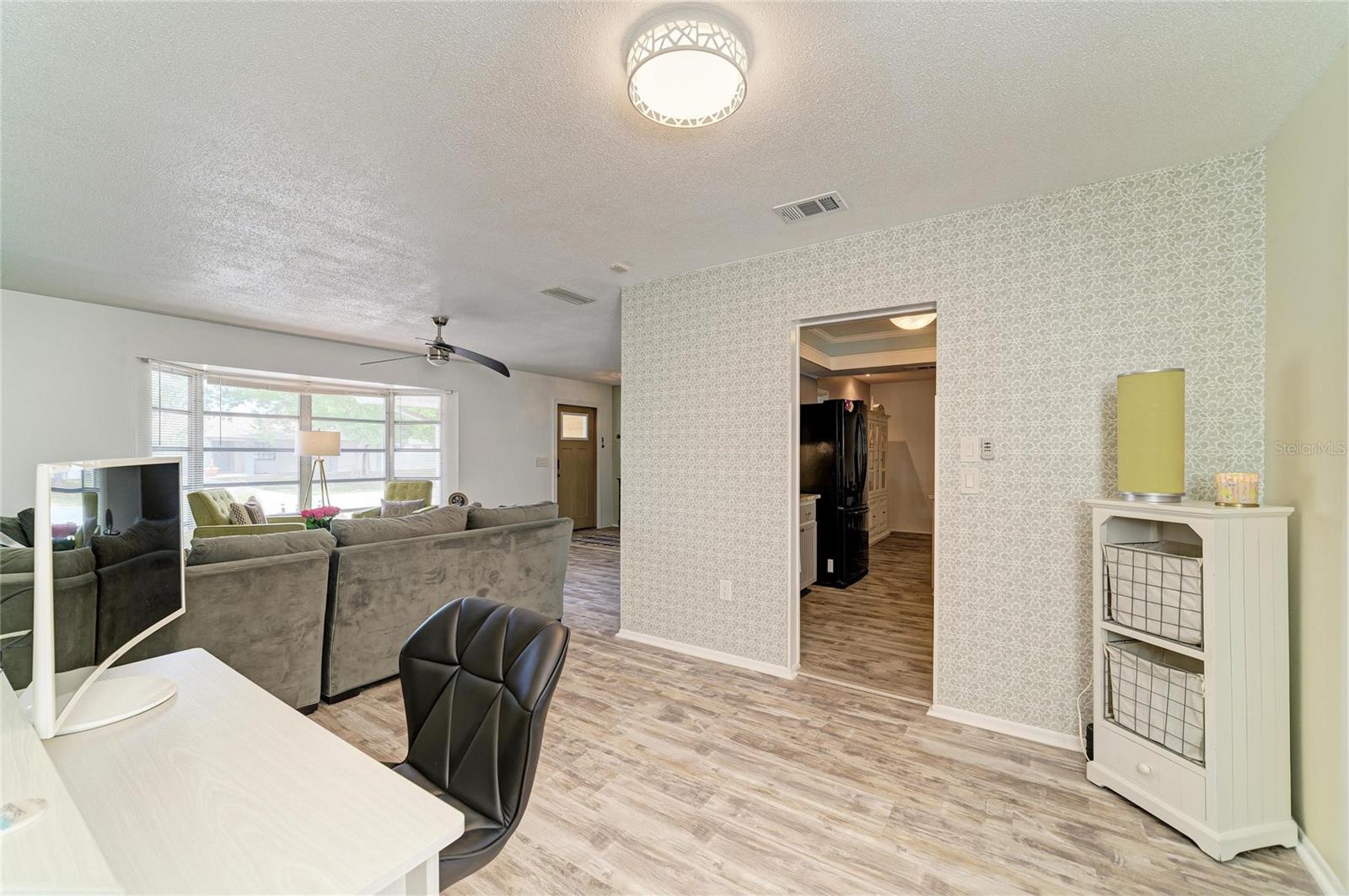 Image 15 of 51 For 3720 Allenwood Street