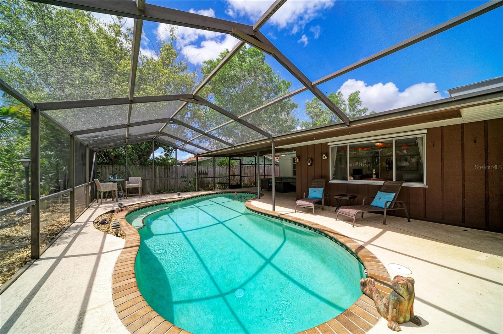 Image 7 of 51 For 3720 Allenwood Street