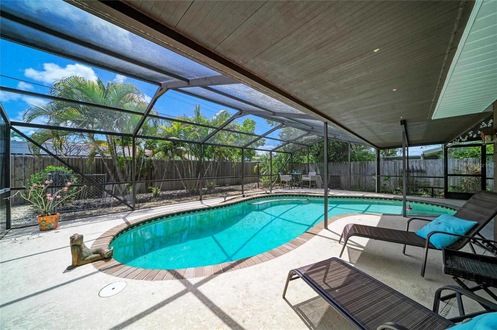 Image 8 of 51 For 3720 Allenwood Street