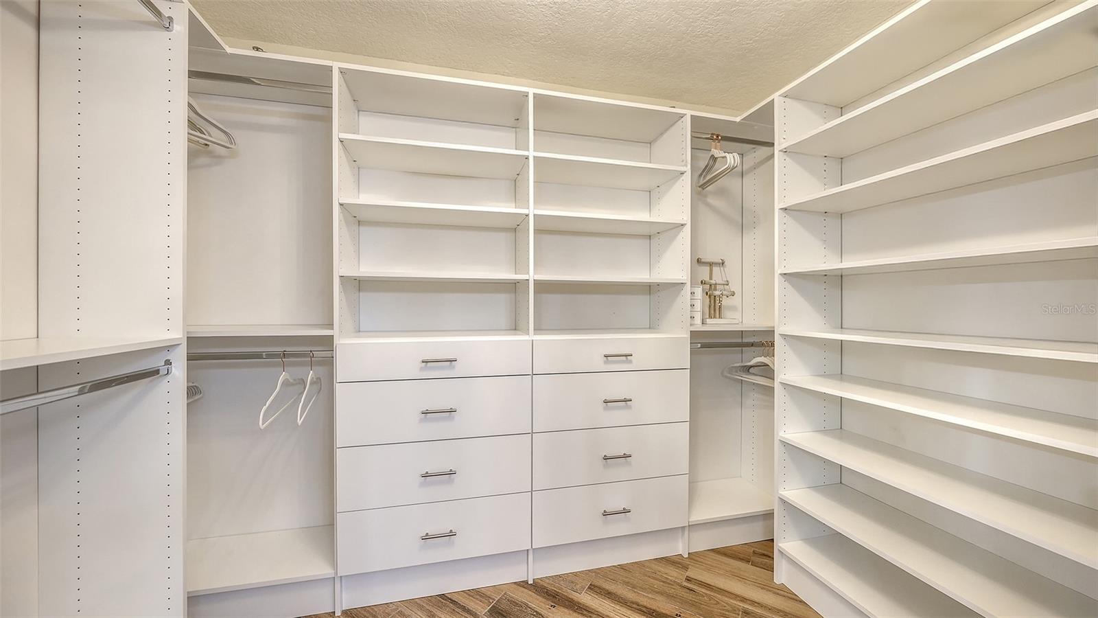 Image 19 of 76 For 6294 Bahia Del Mar Circle 804