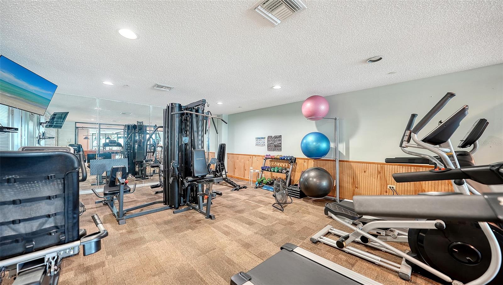 Image 38 of 76 For 6294 Bahia Del Mar Circle 804