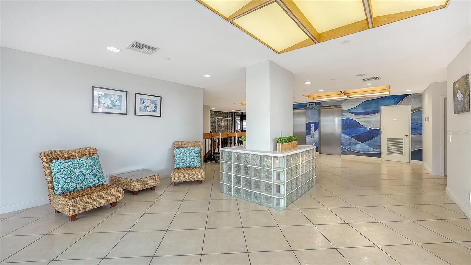 Image 45 of 76 For 6294 Bahia Del Mar Circle 804