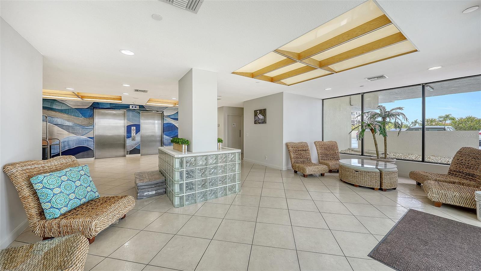 Image 46 of 76 For 6294 Bahia Del Mar Circle 804