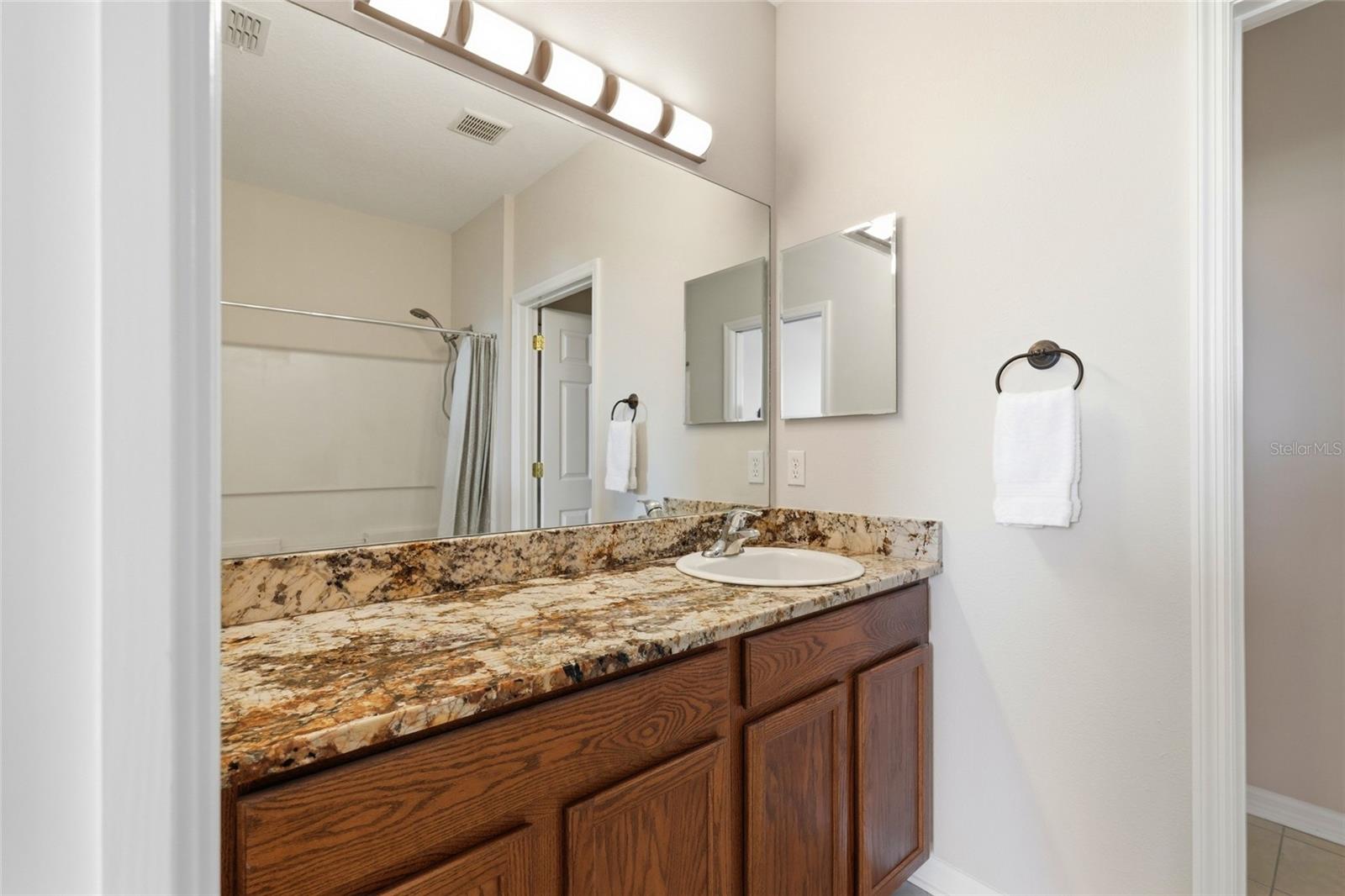 Image 20 of 35 For 1386 Grantham Drive