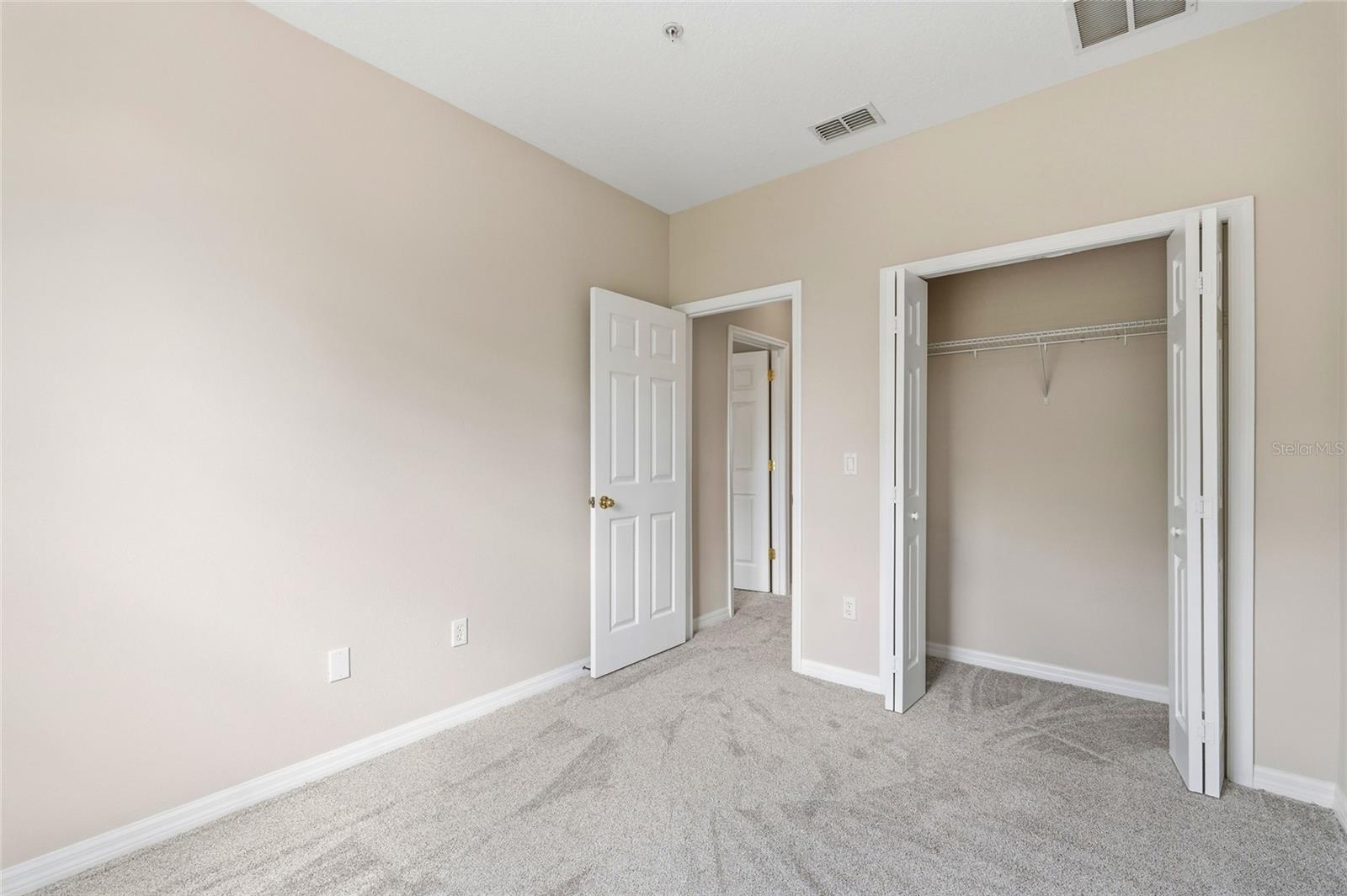 Image 27 of 35 For 1386 Grantham Drive