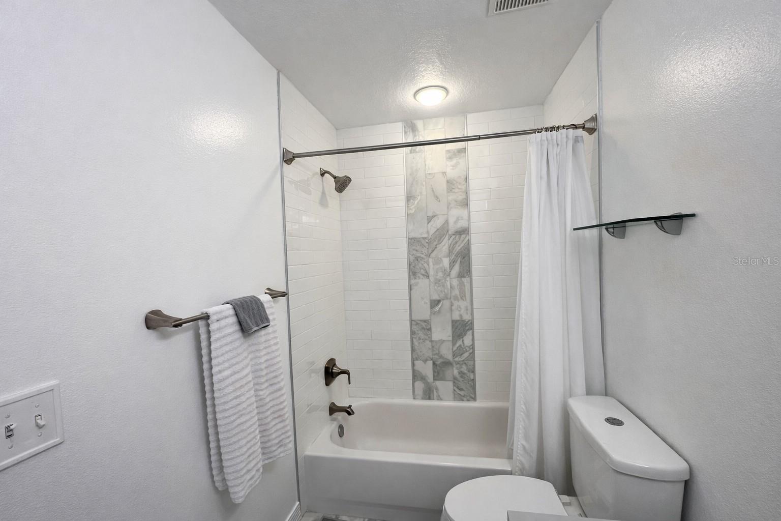 Image 21 of 55 For 3712 Doral Street