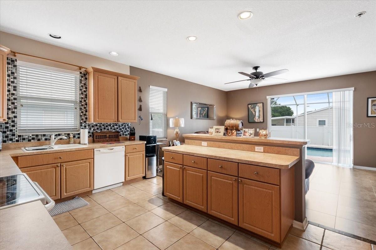 Image 13 of 32 For 5742 48th Street Circle E