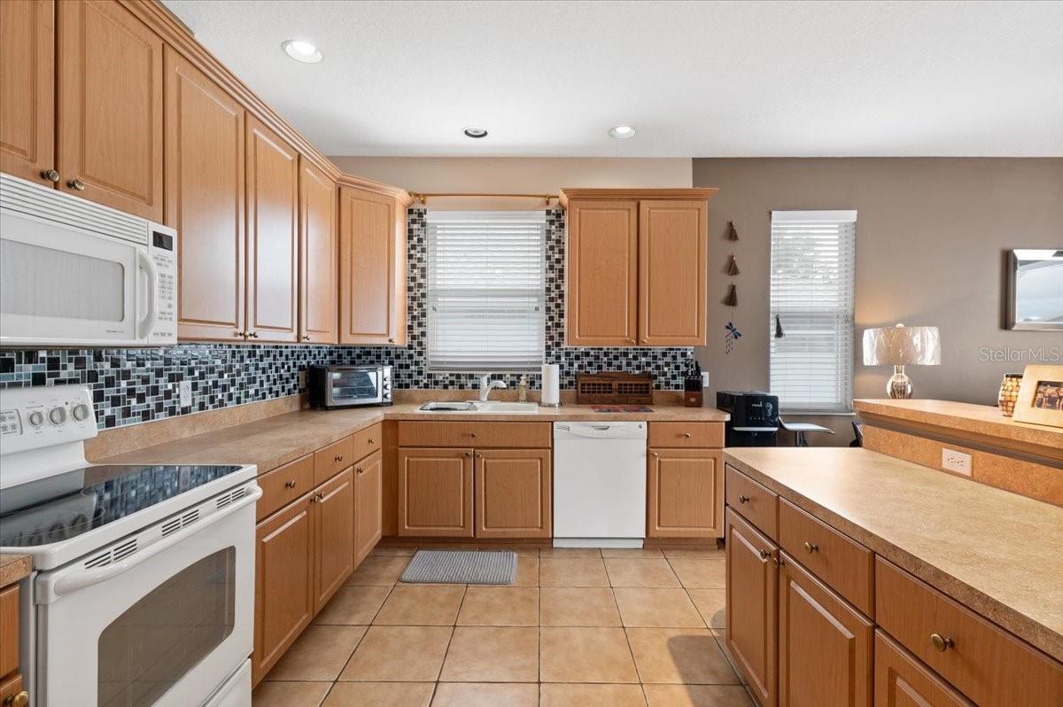 Image 15 of 32 For 5742 48th Street Circle E