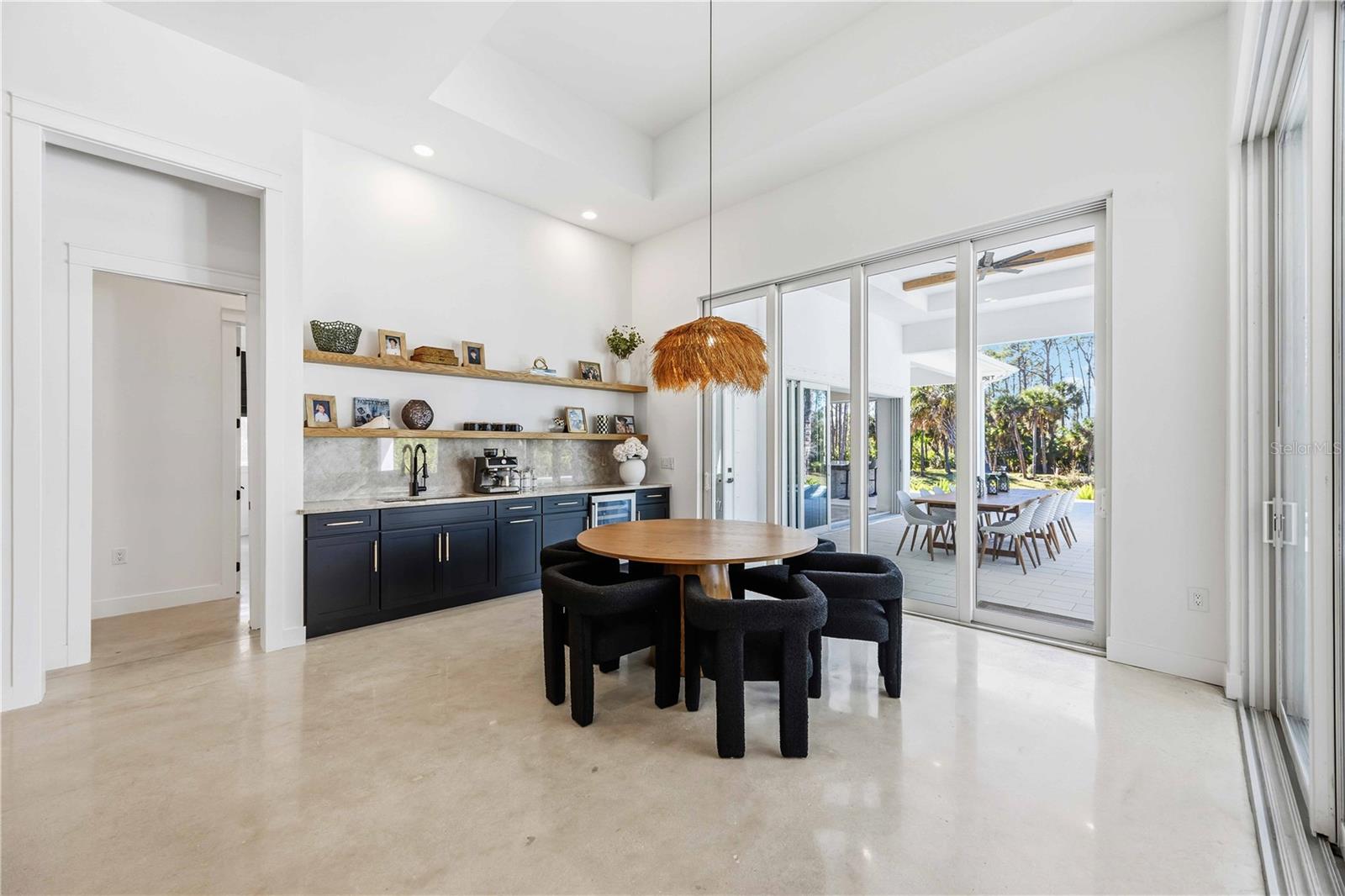 Image 14 of 86 For 143 Creek Drive Se