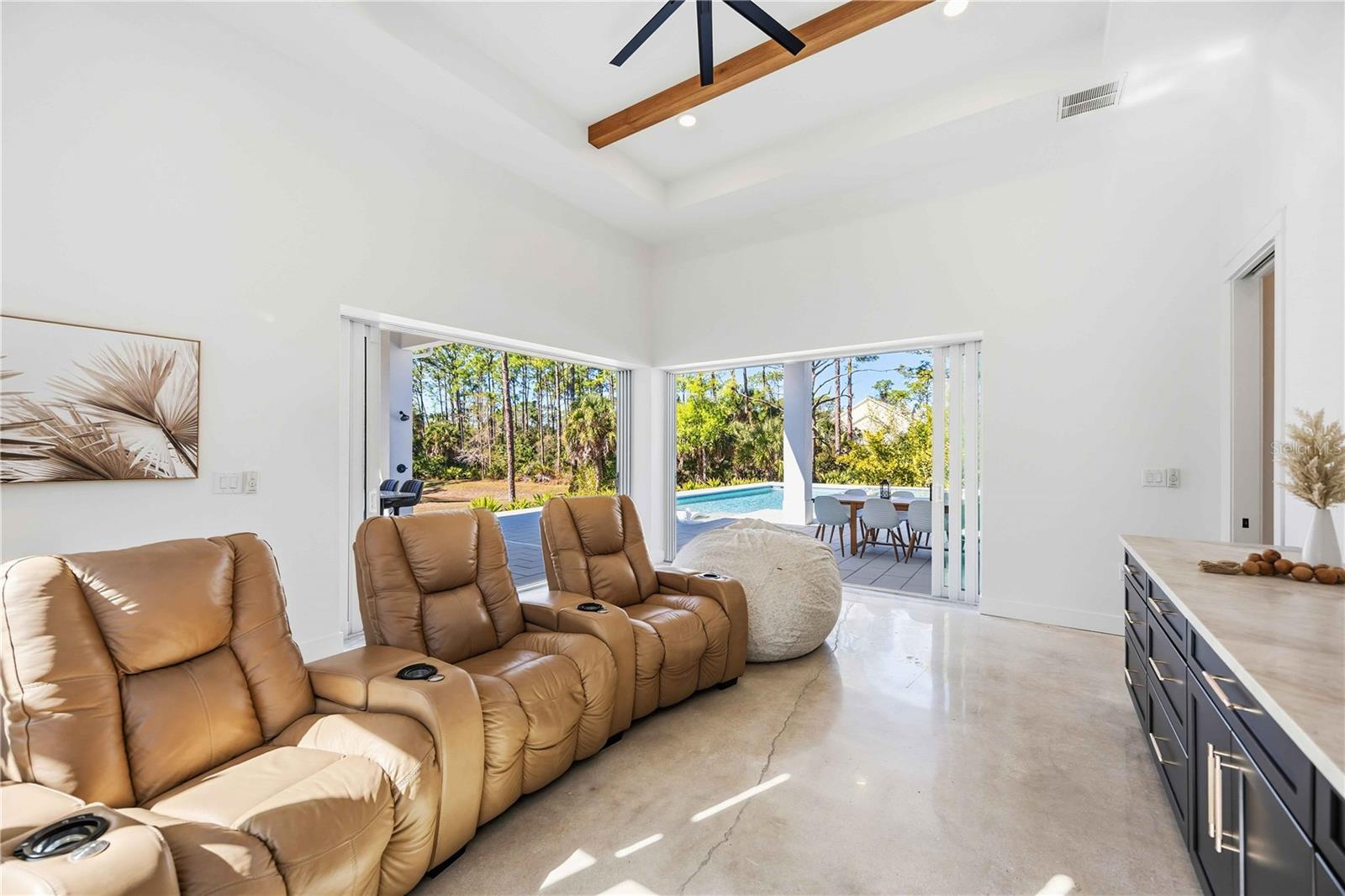 Image 26 of 86 For 143 Creek Drive Se