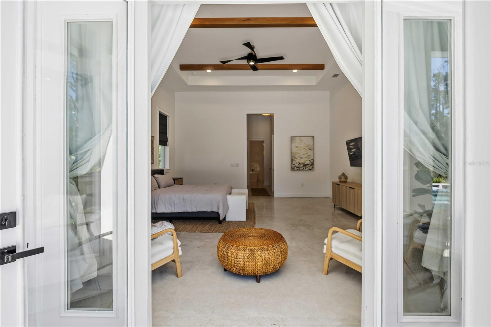 Image 32 of 86 For 143 Creek Drive Se