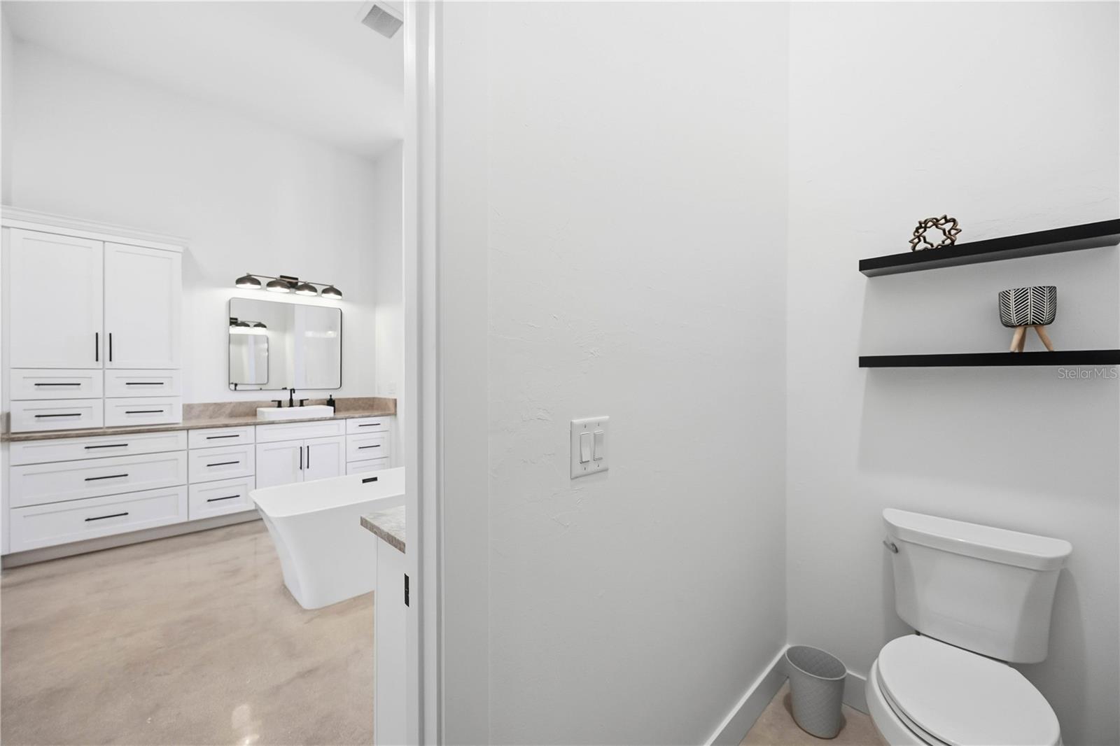 Image 36 of 86 For 143 Creek Drive Se