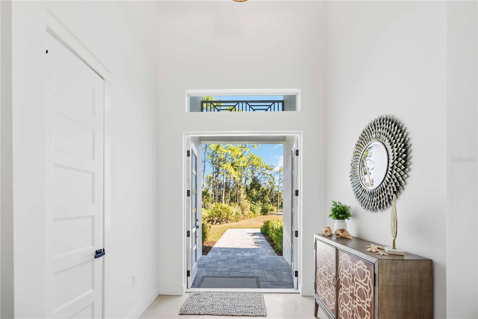 Image 4 of 86 For 143 Creek Drive Se