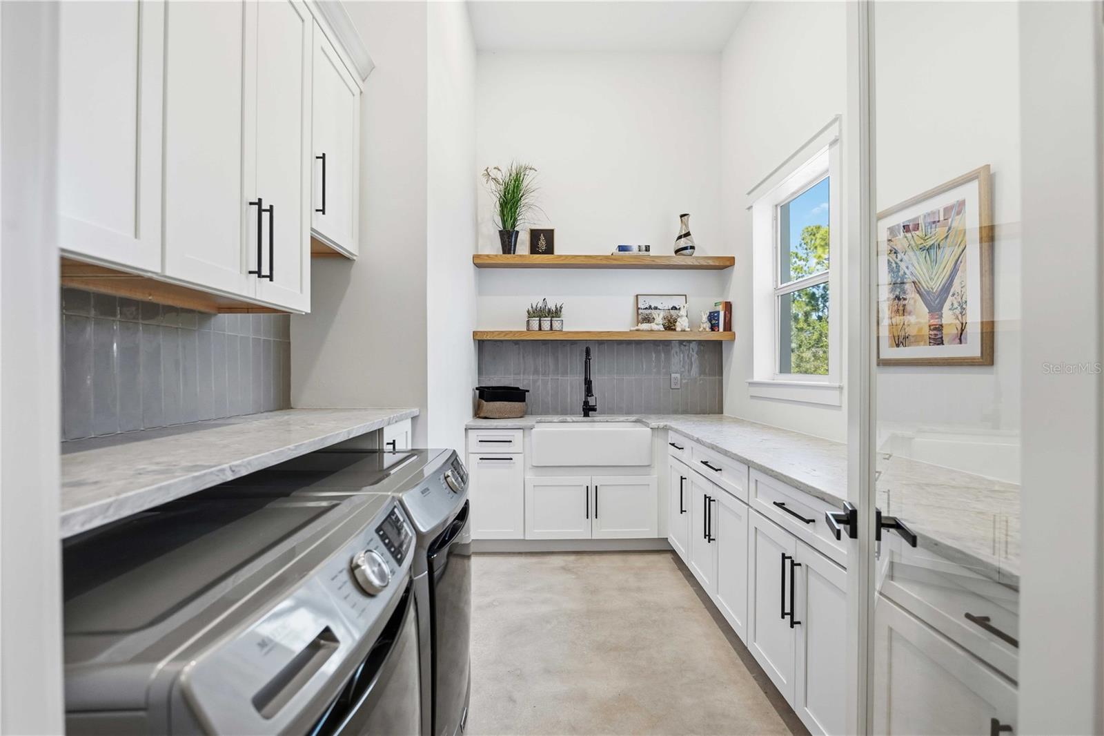 Image 42 of 86 For 143 Creek Drive Se