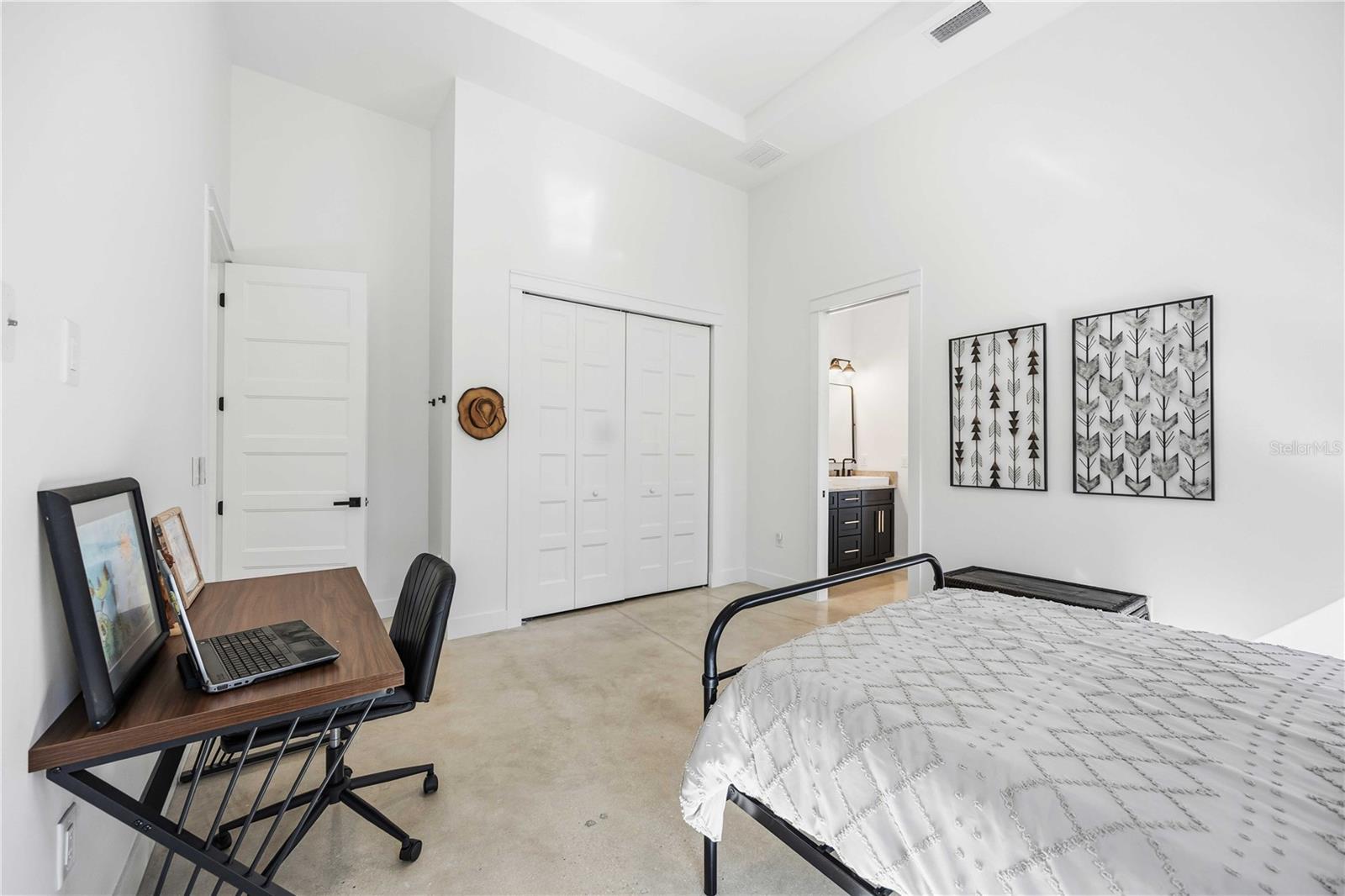 Image 50 of 86 For 143 Creek Drive Se