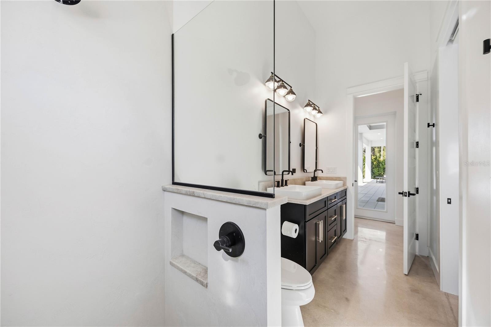 Image 56 of 86 For 143 Creek Drive Se