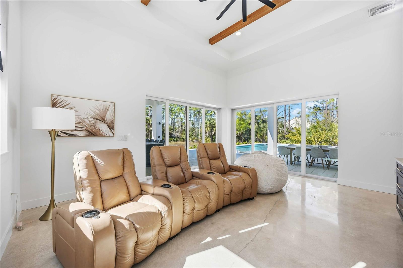 Image 57 of 86 For 143 Creek Drive Se