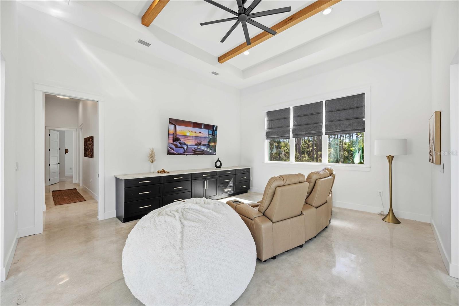 Image 60 of 86 For 143 Creek Drive Se