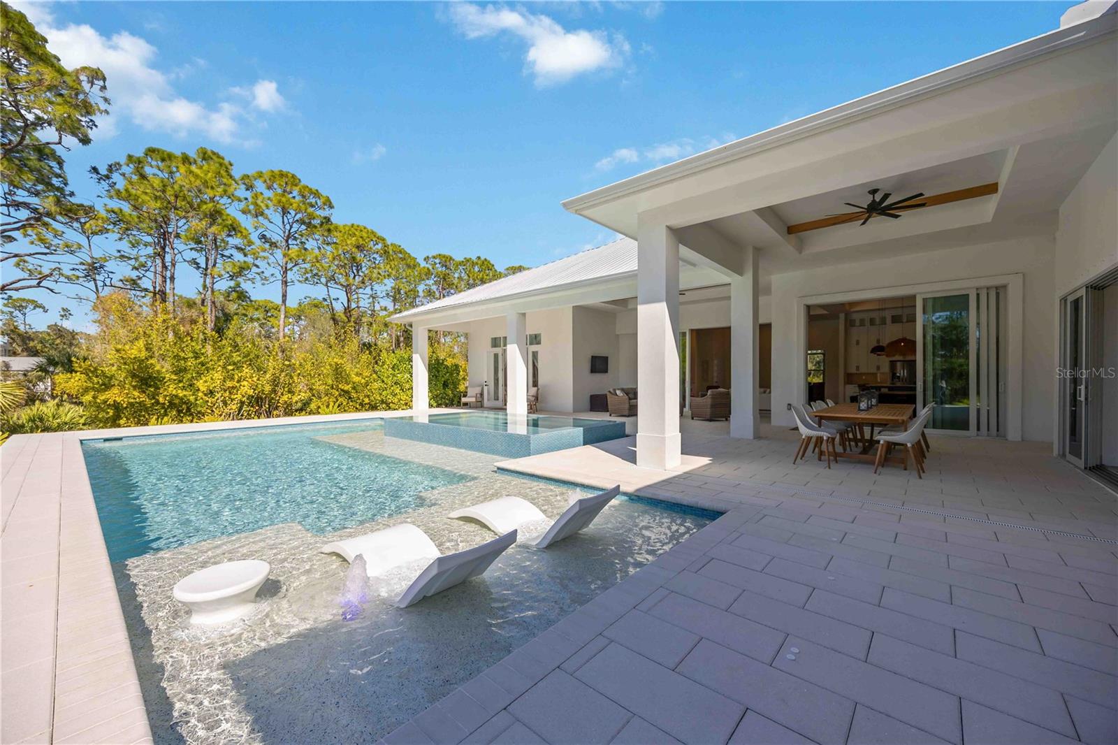 Image 61 of 86 For 143 Creek Drive Se