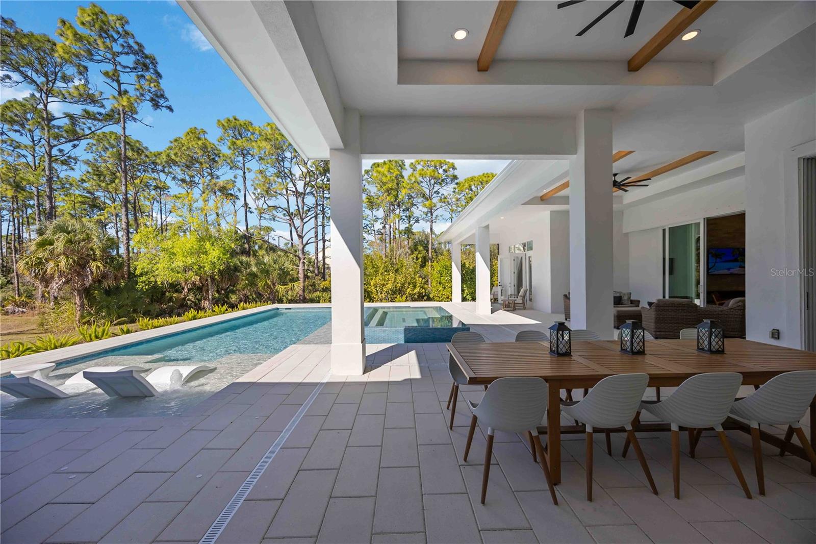 Image 70 of 86 For 143 Creek Drive Se