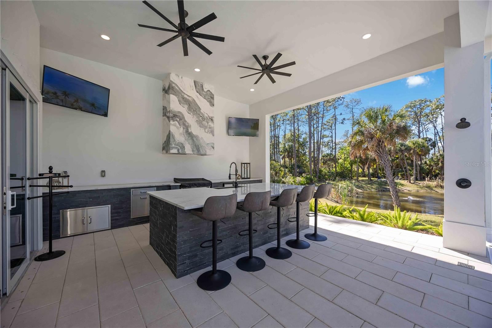 Image 71 of 86 For 143 Creek Drive Se