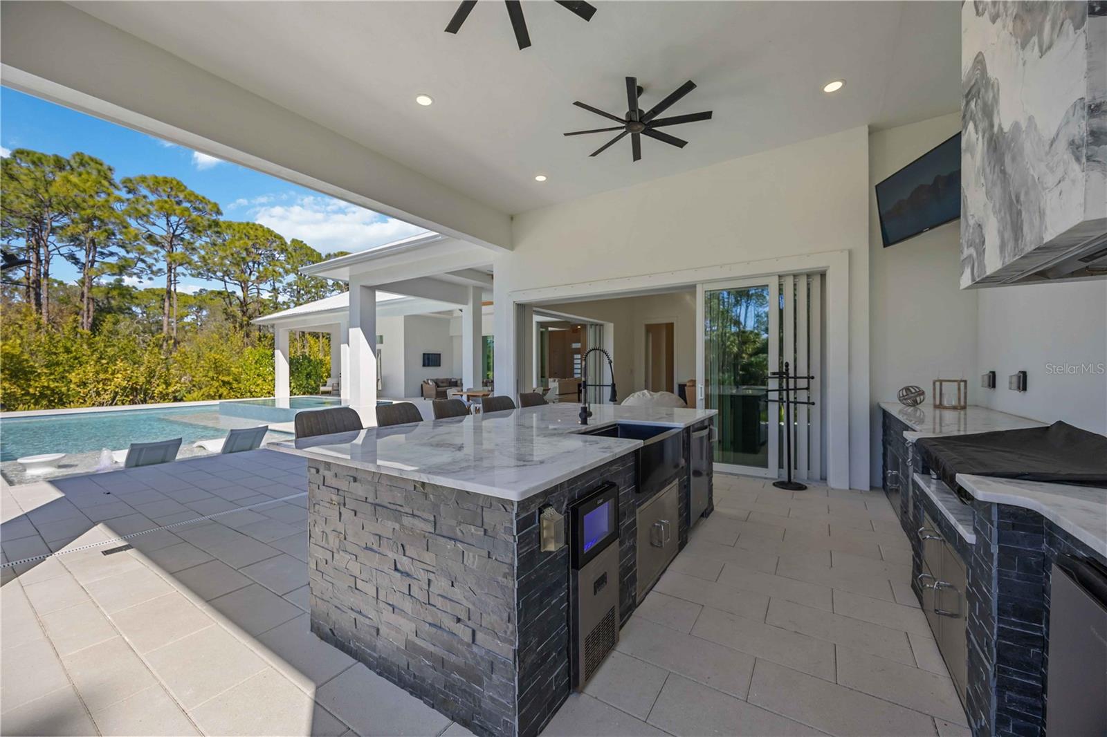 Image 73 of 86 For 143 Creek Drive Se