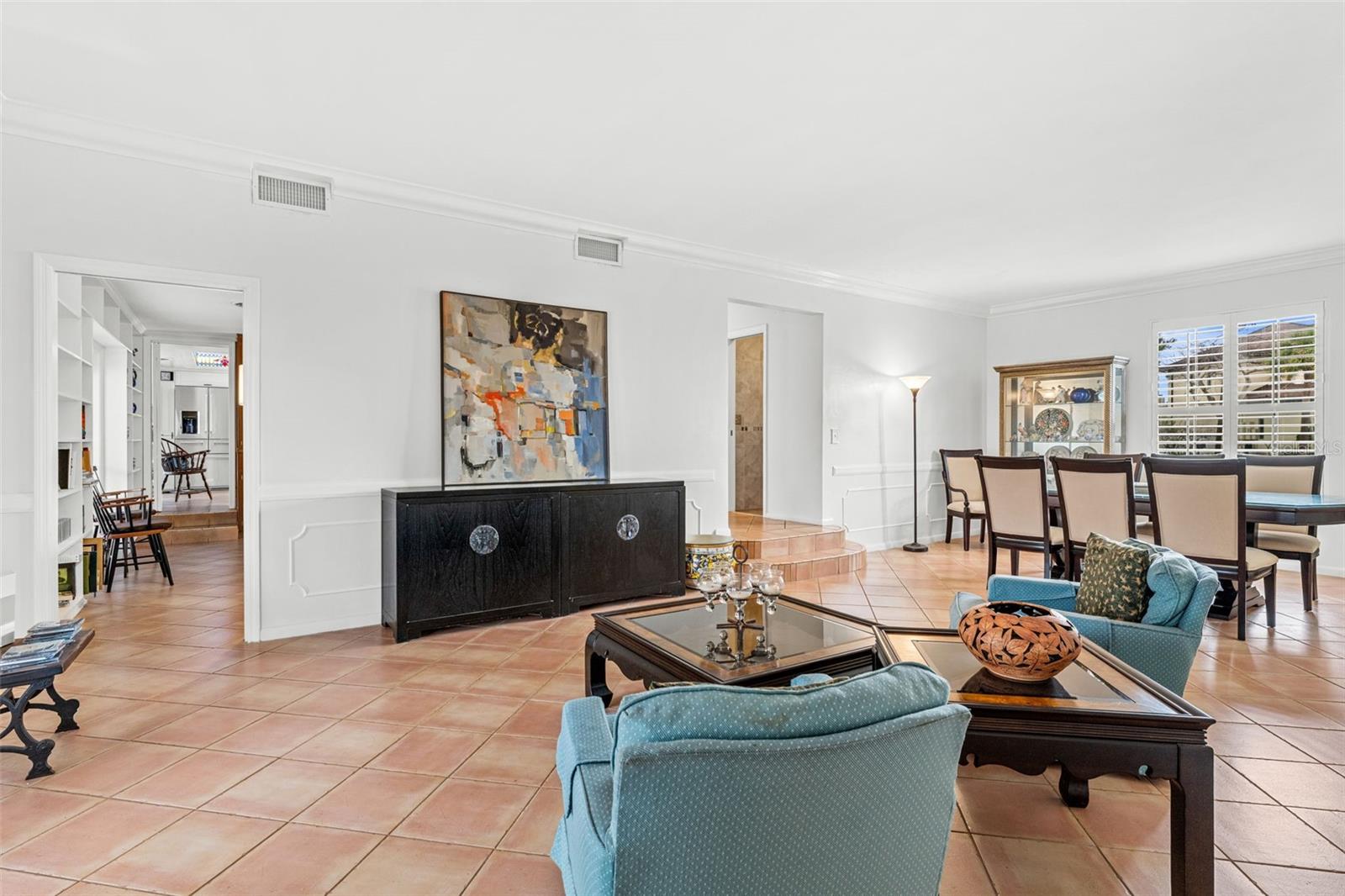 Listing photo id 8 for 1790 Bay Shore Drive