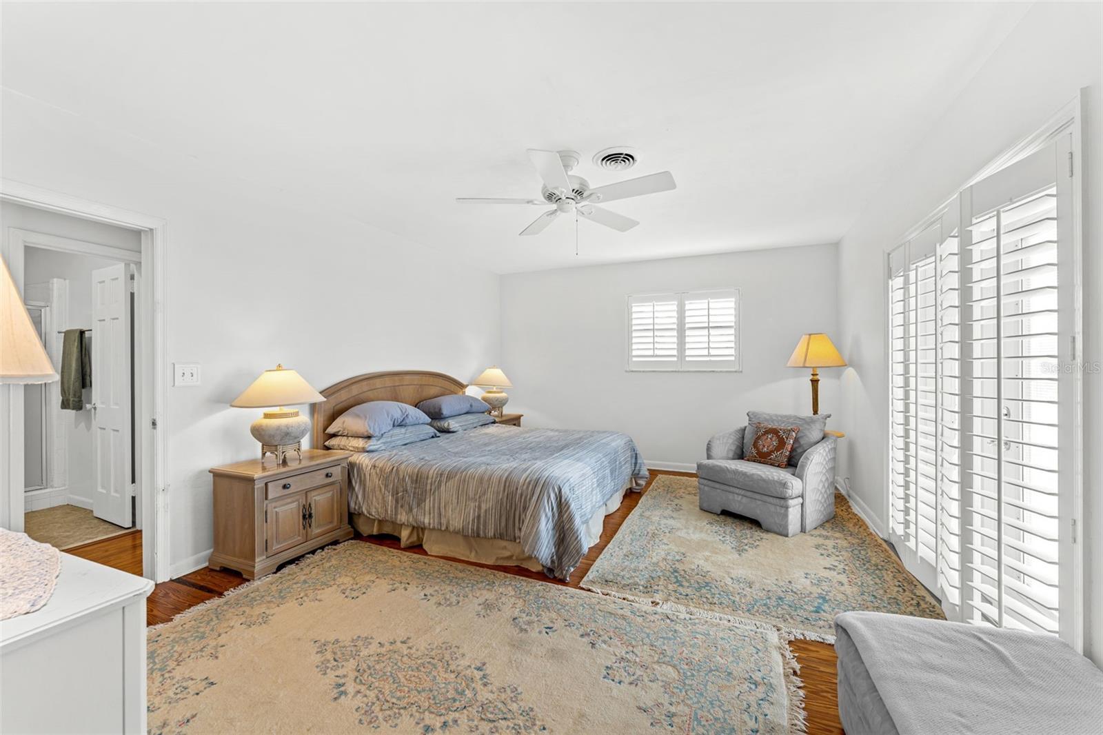 Listing photo id 12 for 1790 Bay Shore Drive