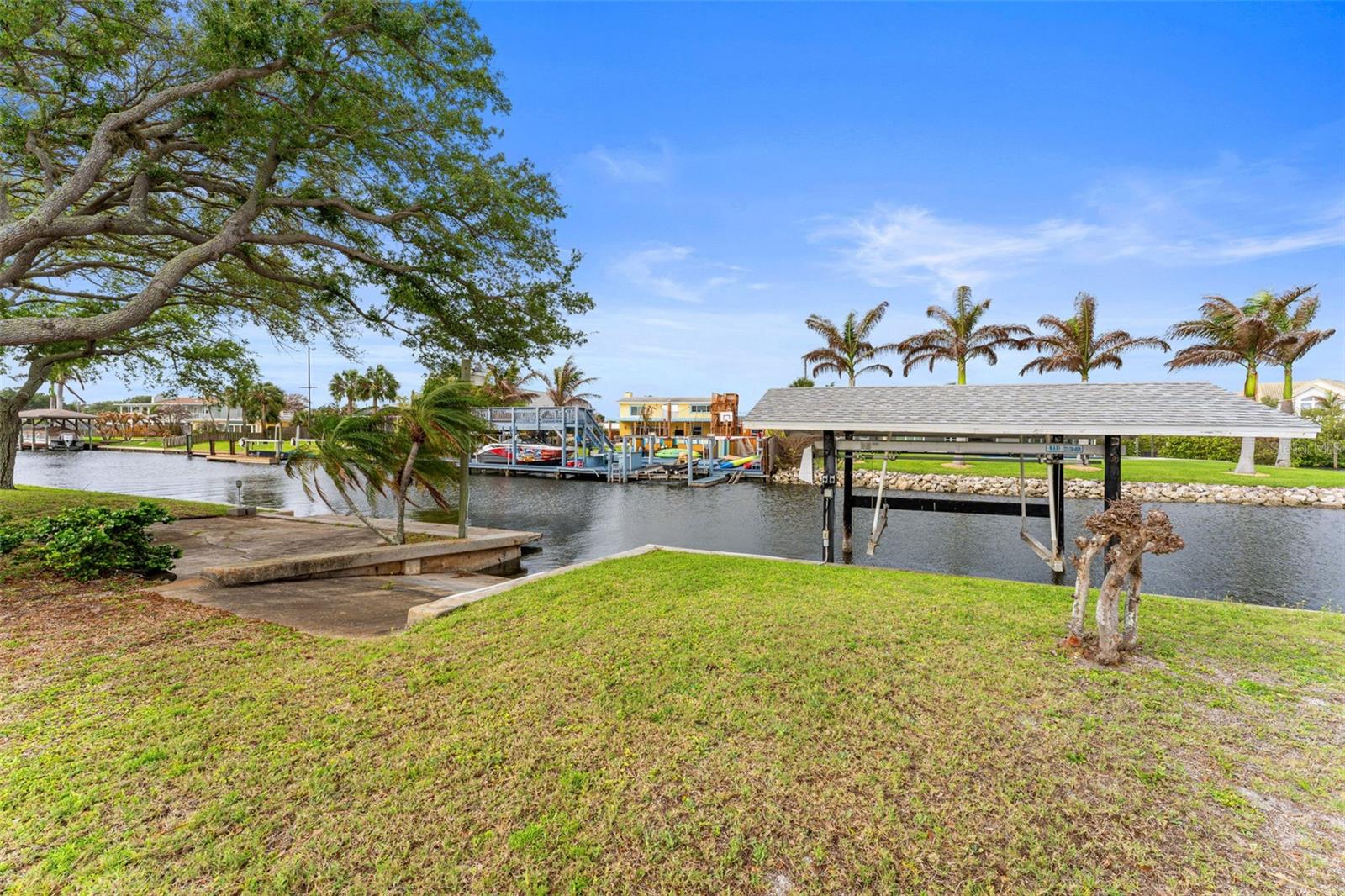 Listing photo id 17 for 1790 Bay Shore Drive